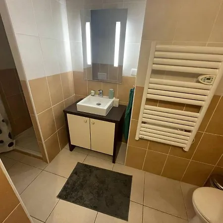 Apartamento Bel Climatisé Avec Piscine Et Balcon, Proche Et Commerces - Cap D'agde - Fr-1-723-67